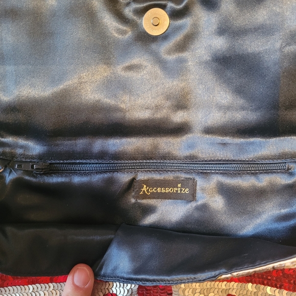 Union Jack flag crossbody purse - Picture 3 of 5